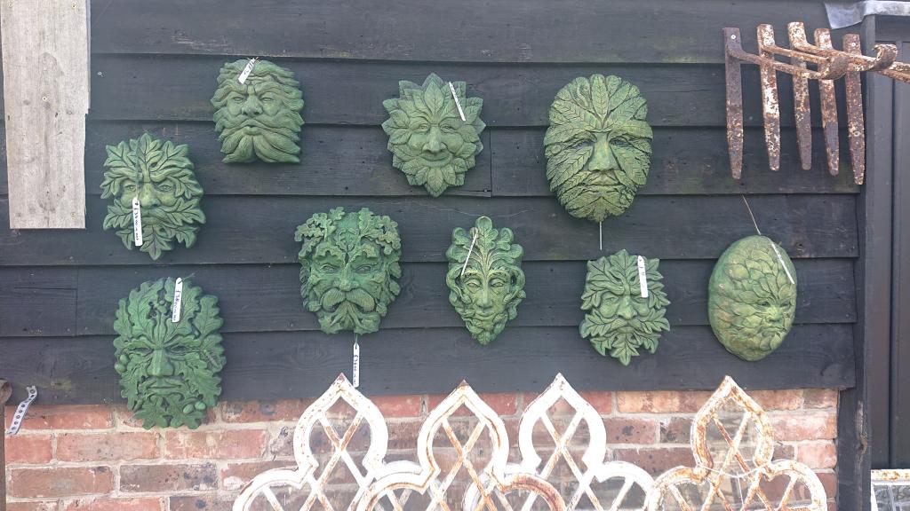 <p>Selection of green wall masks